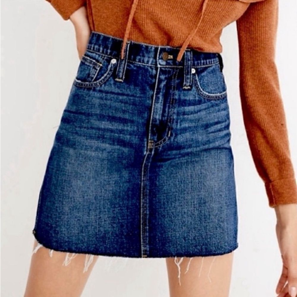 Madewell Denim Mini Skirt Size 27 Raw Hem